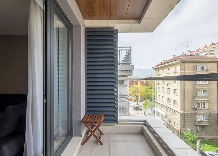 City Apartments - Mall Of Sofia & Metro Station