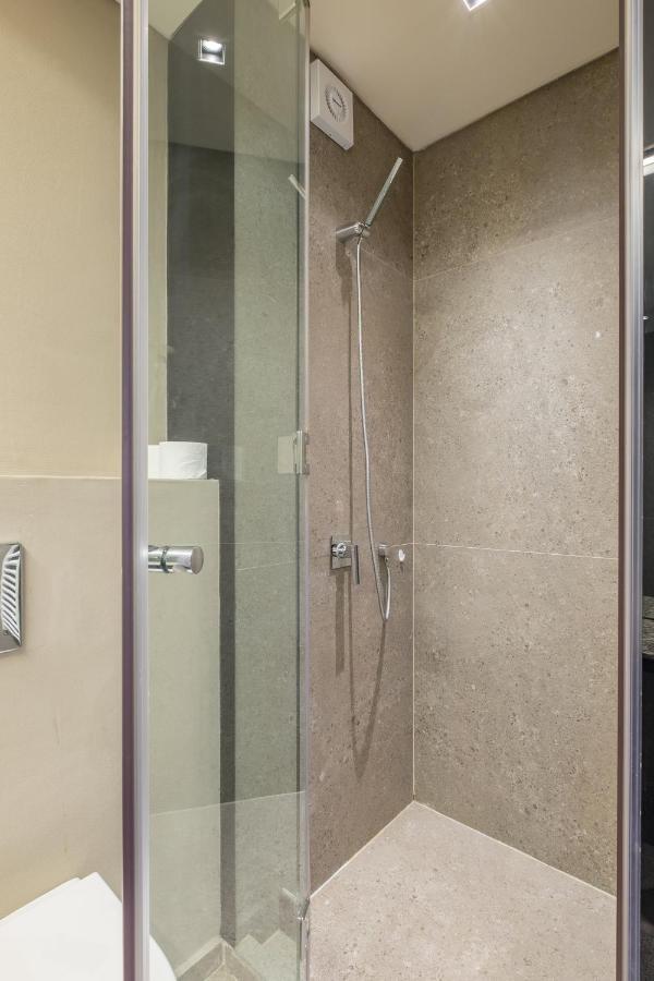 Apartament - Mall Of & Metro Station *